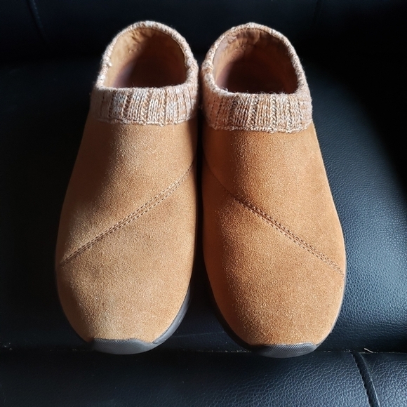 Vionic Arbor Slip On Clogs Light Brown Tan Leather Women's 6 Comfort Mules EUC - Picture 2 of 11